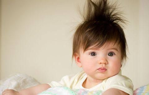 Bayi rambut tebal